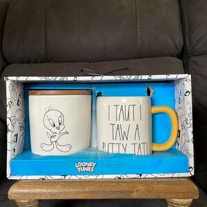 Rae Dunn Looney Tunes TWEETY BIRD Mug and Canister Set I TAUT I TAW A PUTTY TAT